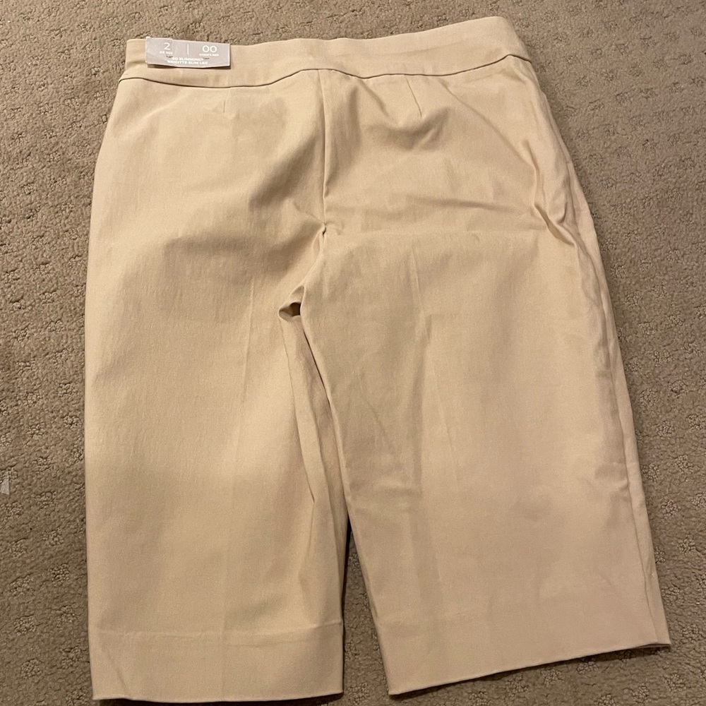 NWT Chico’s slim shorts size 2